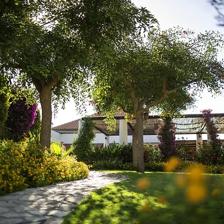 Üdülőközpont Robinson Quinta Da Ria 4*